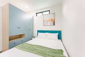 Cindy's Westlake Apartment