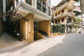 Cindy's Westlake Apartment