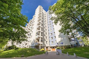 Cosy Apartment for 4 by Renters