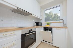 Cosy Apartment for 4 by Renters