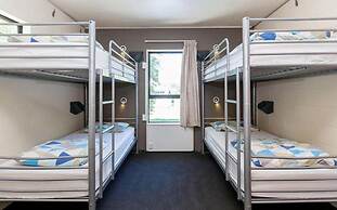 Wallaby Backpackers Hostel Perth - note - Valid passport required to c