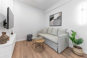 Phaedrus Living: Prosperity Residences Harmony