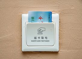 Everland Hotel and Suites