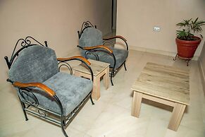 Everland Hotel and Suites