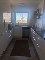 Bright and Spacious 2 Bedroom Apartment in Rvk