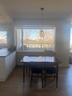 Bright and Spacious 2 Bedroom Apartment in Rvk
