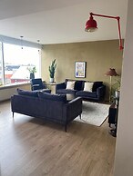 Bright and Spacious 2 Bedroom Apartment in Rvk