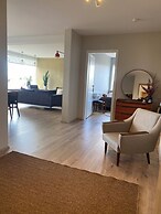 Bright and Spacious 2 Bedroom Apartment in Rvk