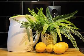 Cosy Studio With Balcony by Renters