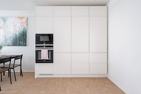 Modern 3BR Apartment with Best Location