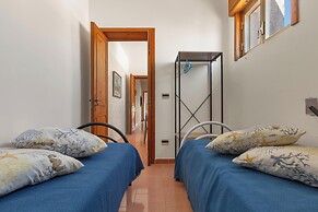 3962 Casa Donna Rosa by Barbarhouse