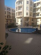 Chic Stylish Spacious Apt Poolside, Smarttv & Wifi