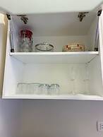 Chic Stylish Spacious Apt Poolside, Smarttv & Wifi