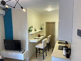 Chic Stylish Spacious Apt Poolside, Smarttv & Wifi