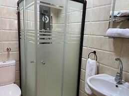 Chic Stylish Spacious Apt Poolside, Smarttv & Wifi