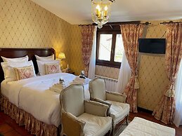 The Manor House