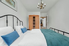 Modern Apartment Wrocław by Renters