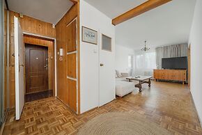 Modern Apartment Wrocław by Renters