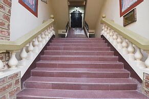 FabHotel Prime Emerald Highland