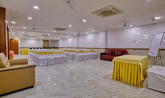 FabHotel Ten Eleven Grand