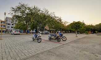 FabHotel Ten Eleven Grand