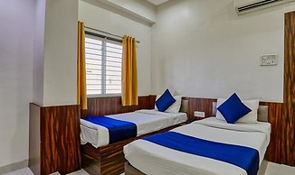 FabHotel Ten Eleven Grand