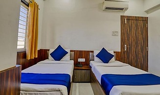 FabHotel Ten Eleven Grand