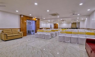 FabHotel Ten Eleven Grand