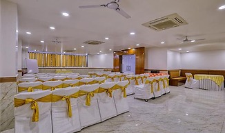 FabHotel Ten Eleven Grand