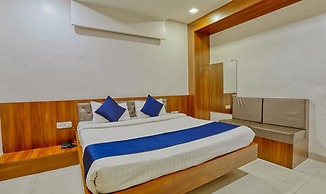 FabHotel Ten Eleven Grand