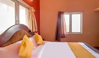 FabHotel Green Castle Resort