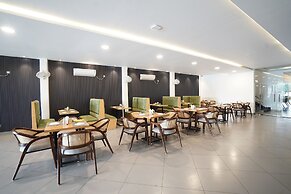 FabHotel Prime Kingston