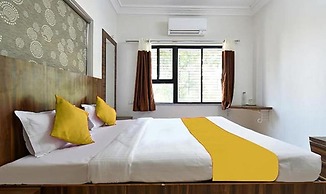 FabHotel Shangrila Elite