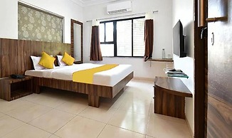 FabHotel Shangrila Elite