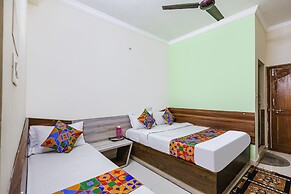 FabHotel Seven Inn Home Stay