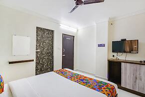 FabHotel Seven Inn Home Stay