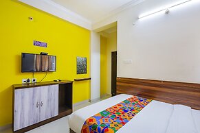 FabHotel Seven Inn Home Stay