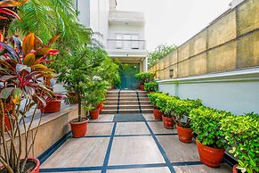 FabHotel Exotica Galleria Market