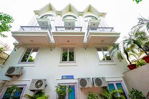 FabHotel Exotica Galleria Market