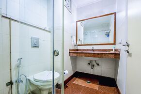 FabHotel Exotica Galleria Market