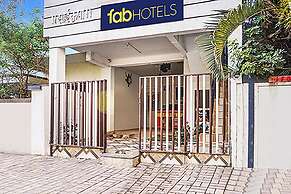 FabHotel Galaxy Airport Inn