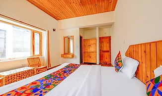 FabHotel Cloud 9 Cottage