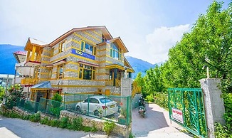 FabHotel Cloud 9 Cottage