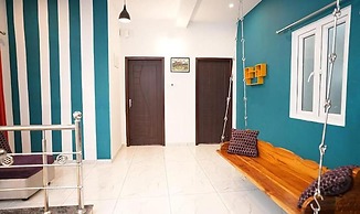 FabExpress French Villa