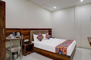 FabExpress Golden Sands inn