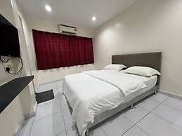 OYO 90994 Hotel Golden Mouse