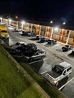 Orangeburg Inn & Suites