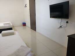 OYO 90995 Hotel Nk Impian