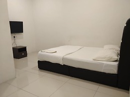 OYO 90995 Hotel Nk Impian