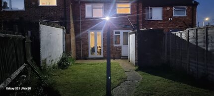Modern 3bed House in Slough